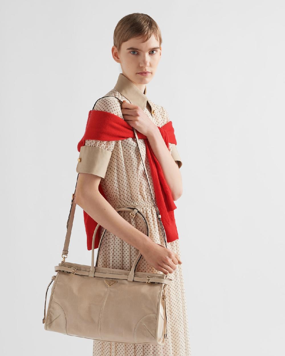 Prada Bolso grande Prada Bonnie de piel