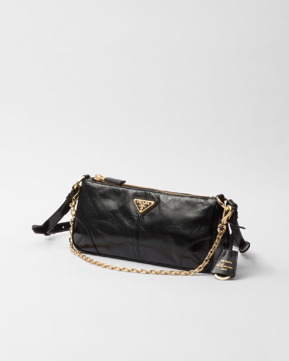 Prada Bolso bandolera mediano de piel Prada Re-Edition 2002 Outlet