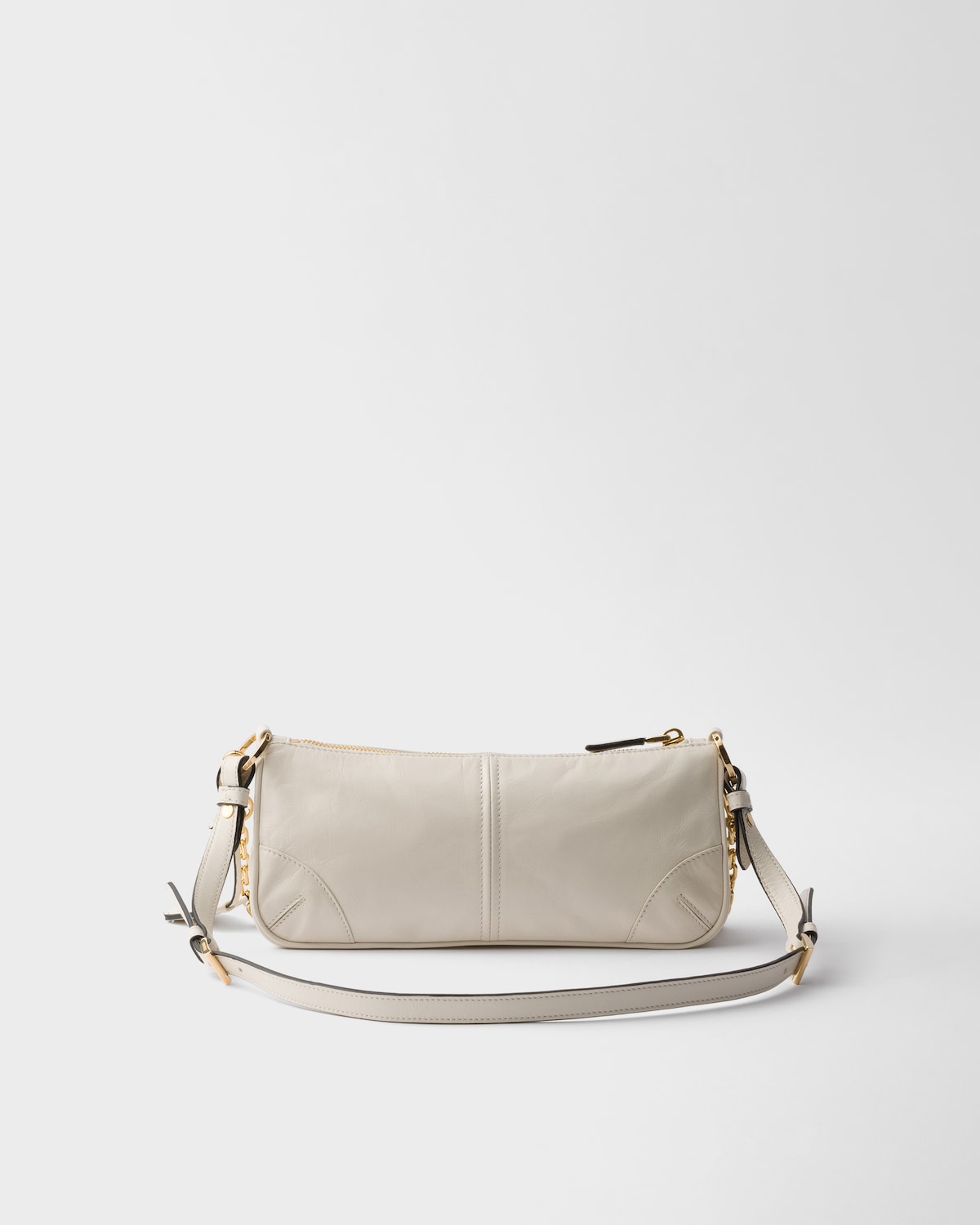 Prada Bolso bandolera mediano de piel Prada Re-Edition 2002 Outlet online