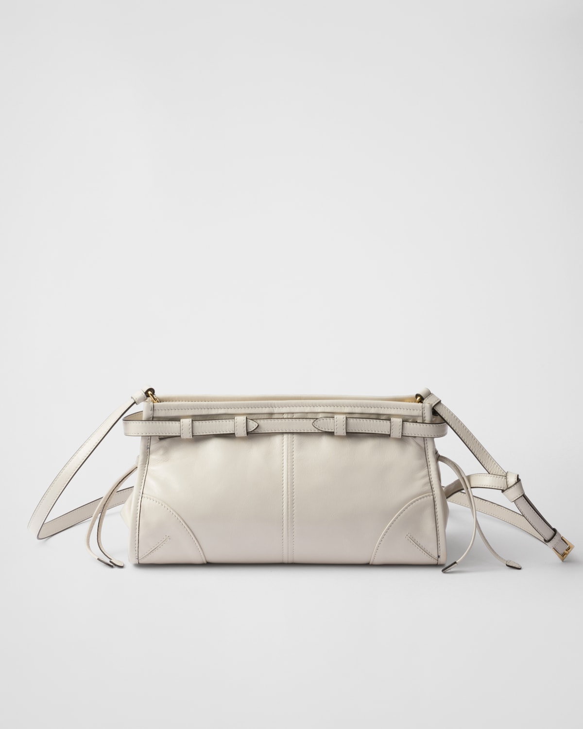 Prada Bandolera pequeña de piel Venta caliente