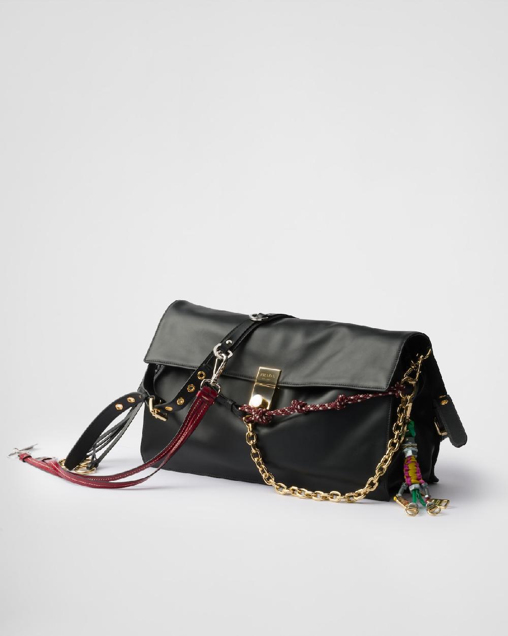 Prada Bolso bandolera Prada Soft Sound de piel con colgantes grande Gran oferta