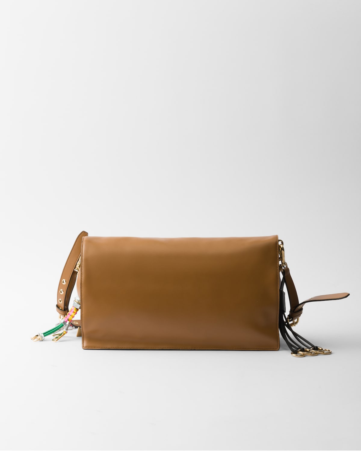 Prada Bolso bandolera Prada Soft Sound de piel con colgantes grande Rebajas baratas