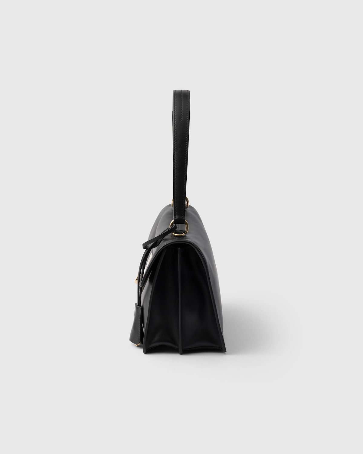Prada Bolso bandolera Prada Soft Sound de piel mediano Ventas relámpago
