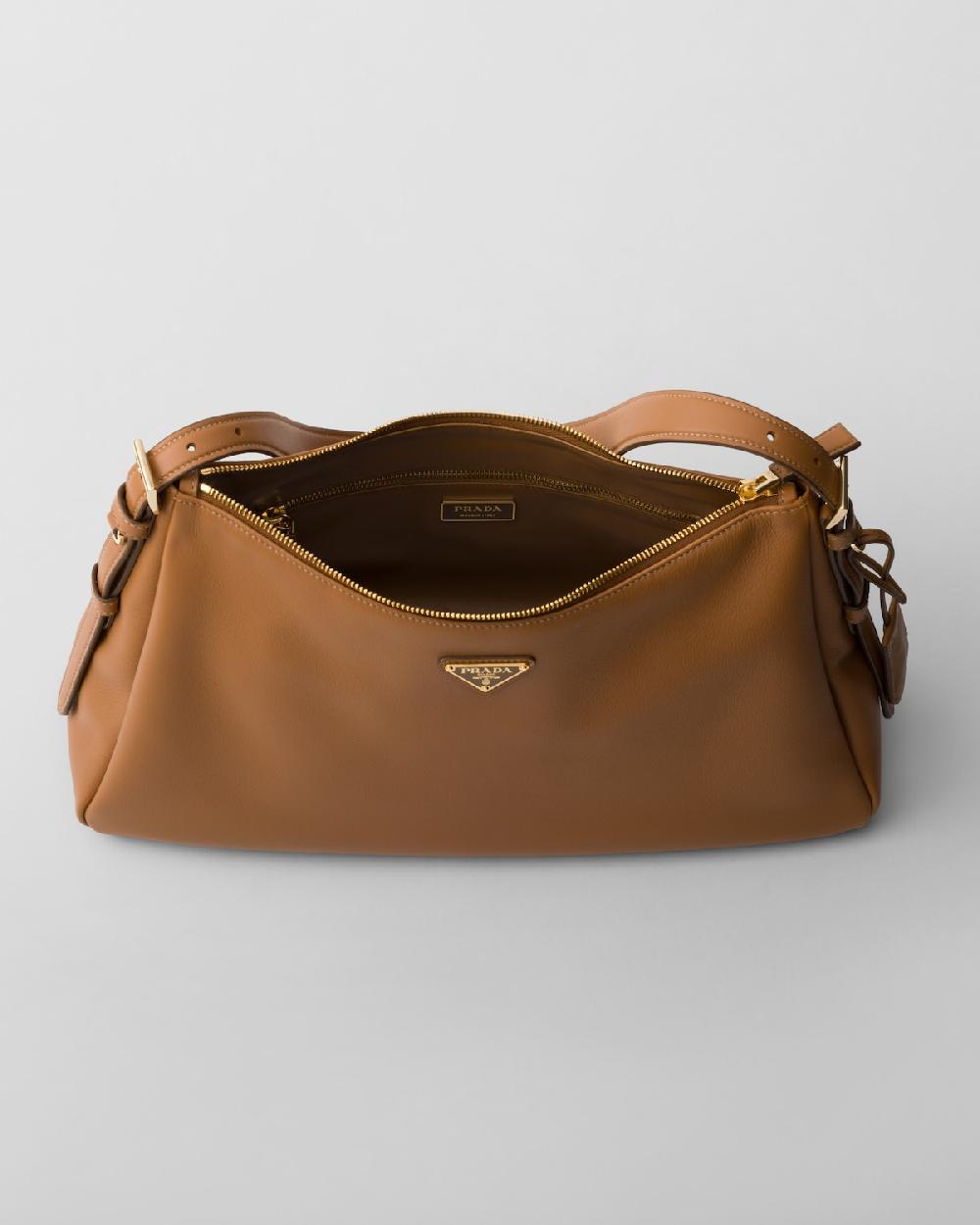 Prada Bolso bandolera Prada Aimée de piel grande Envío gratis