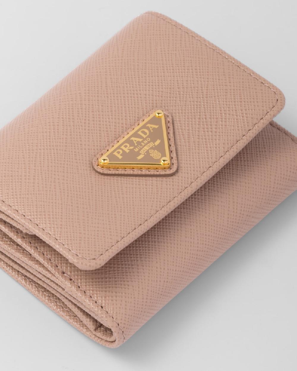 Prada Cartera pequeña de piel Saffiano Precio de fábrica