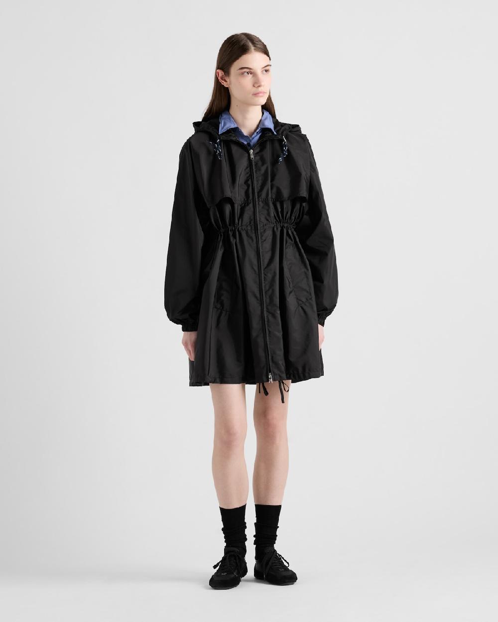 Prada Chubasquero de Re-Nylon ligero Precio de fábrica