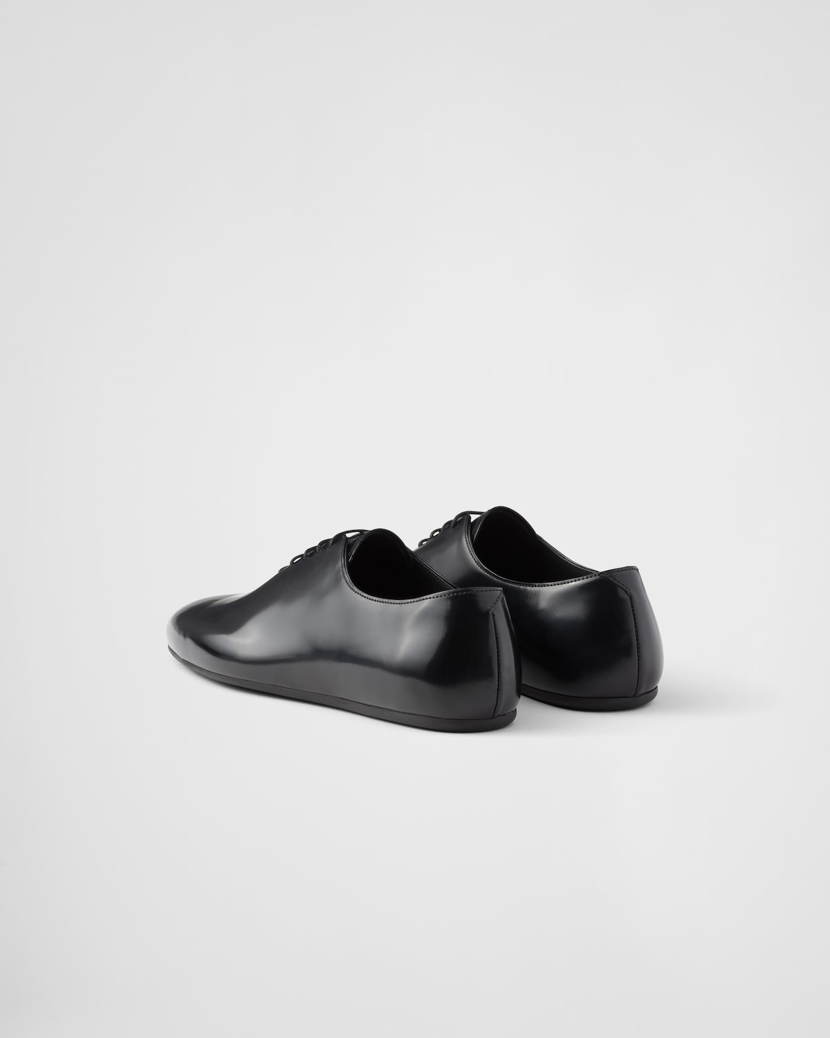 Prada Zapatos de piel cepillada con cordones Ofertas de temporada