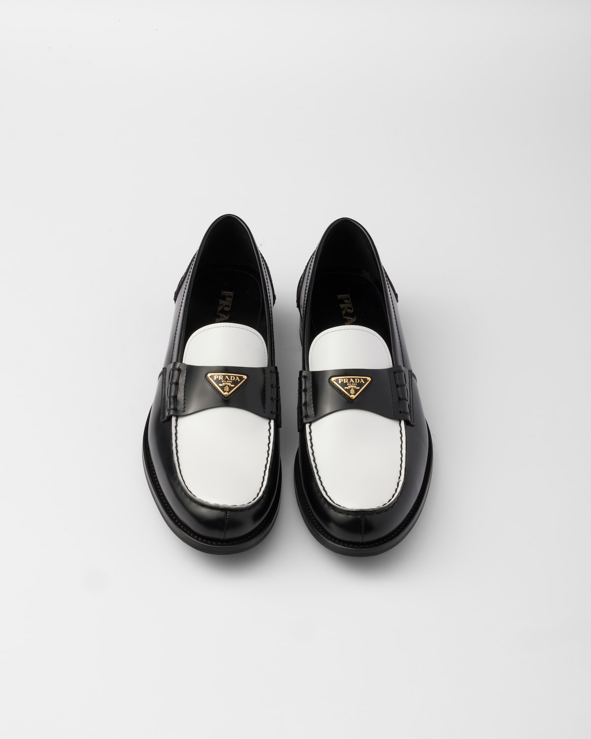 Prada Mocasines de piel cepillada en dos tonos Outlet online