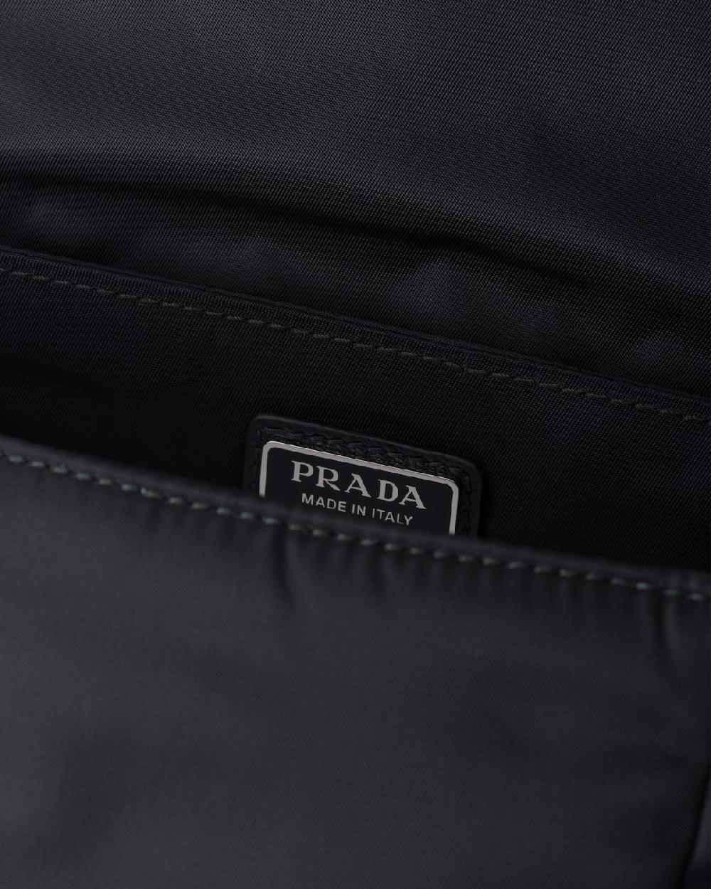 Prada Bolso bandolera de Re-Nylon y piel Saffiano Rebajas online