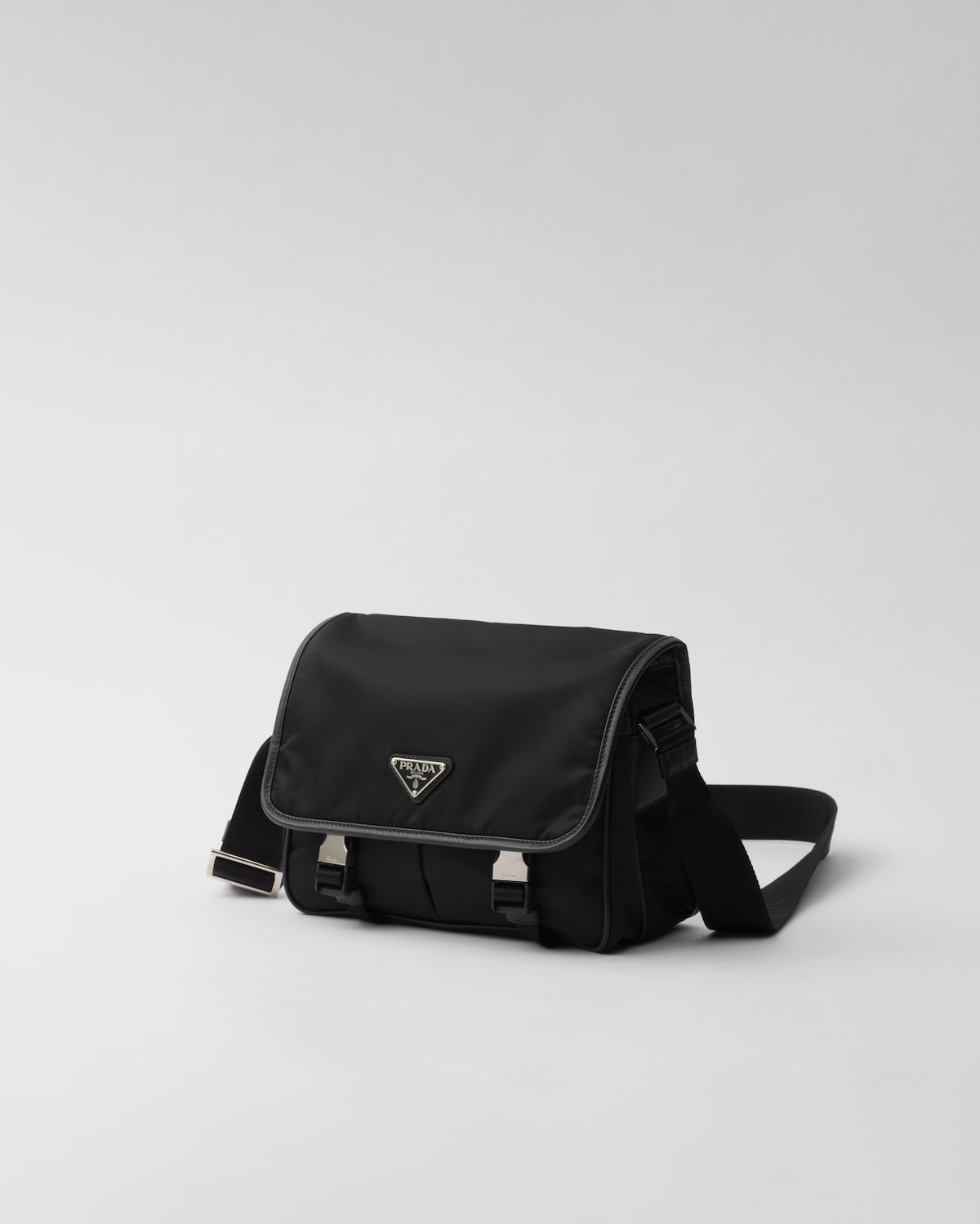 Prada Bolso bandolera de Re-Nylon y piel Saffiano Envío gratis