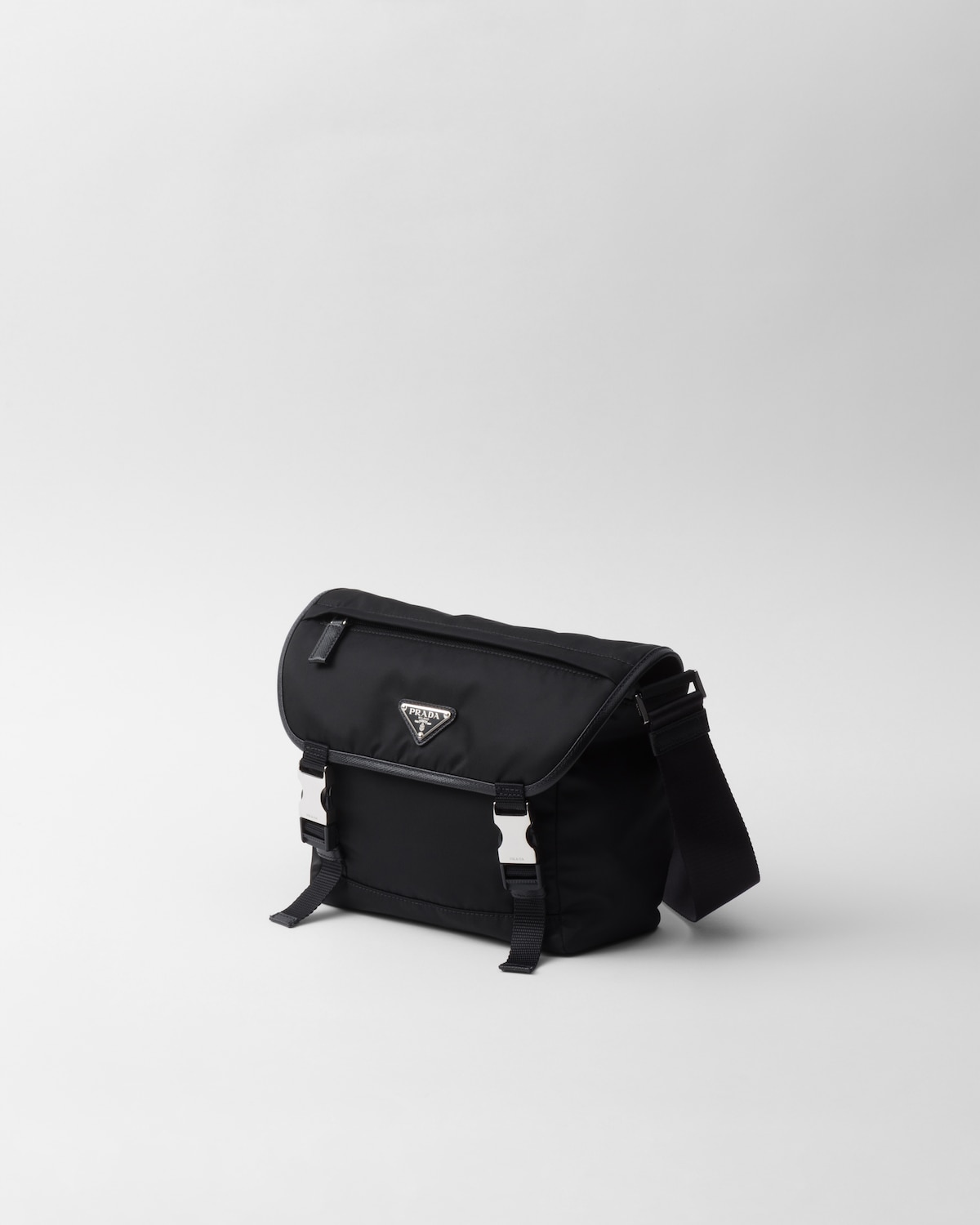 Prada Bolso bandolera de Re-Nylon y piel Saffiano Envío gratis