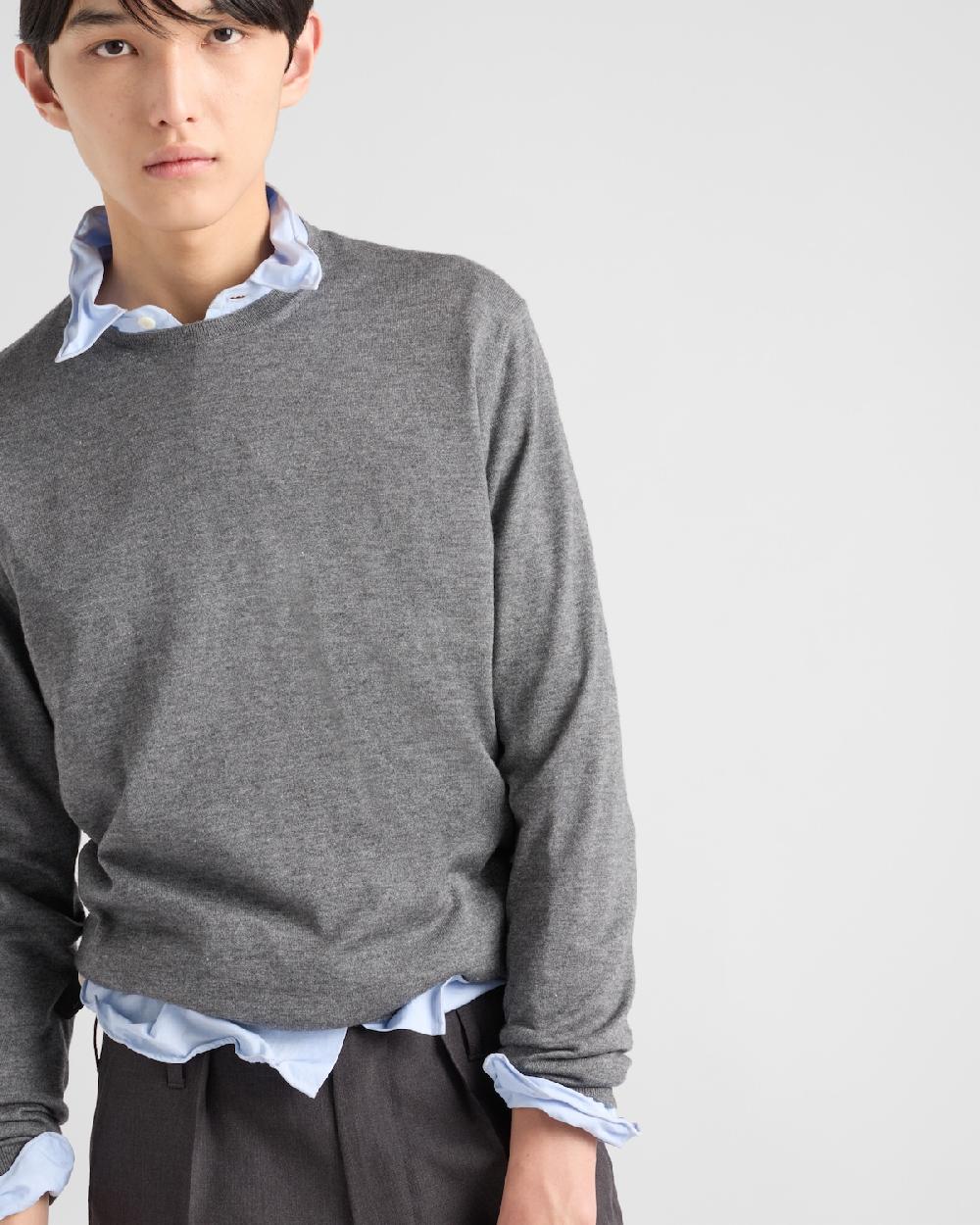 Prada Jersey de seda y cachemir con cuello redondo Grandes descuentos