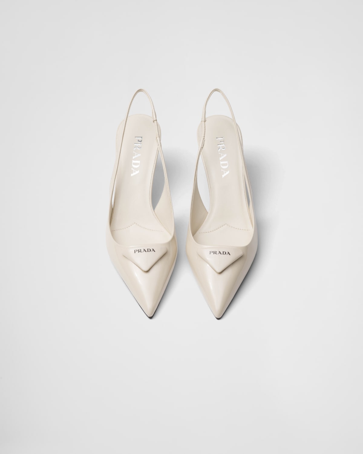 Prada Zapatos de salón destalonados de charol Descuento por venta flash