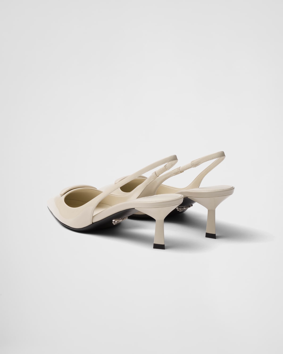 Prada Zapatos de salón destalonados de charol Descuento por venta flash