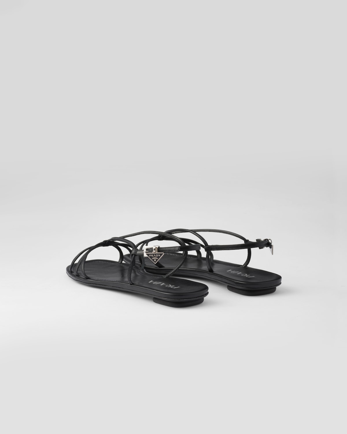 Prada Sandalias planas de piel Rebajas de fin de temporada