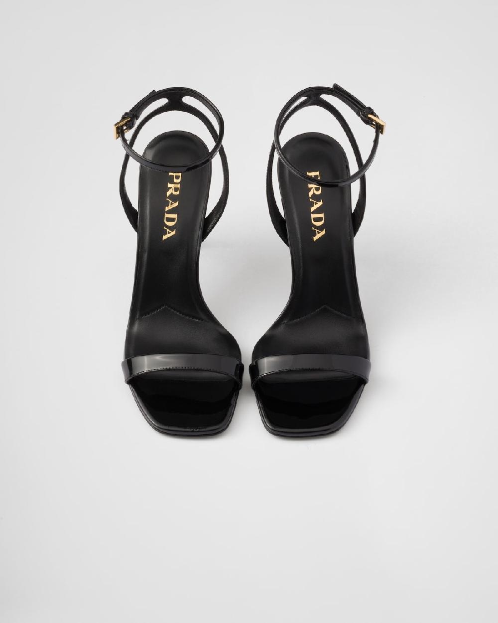 Prada Sandalias de charol con tacón alto Outlet online