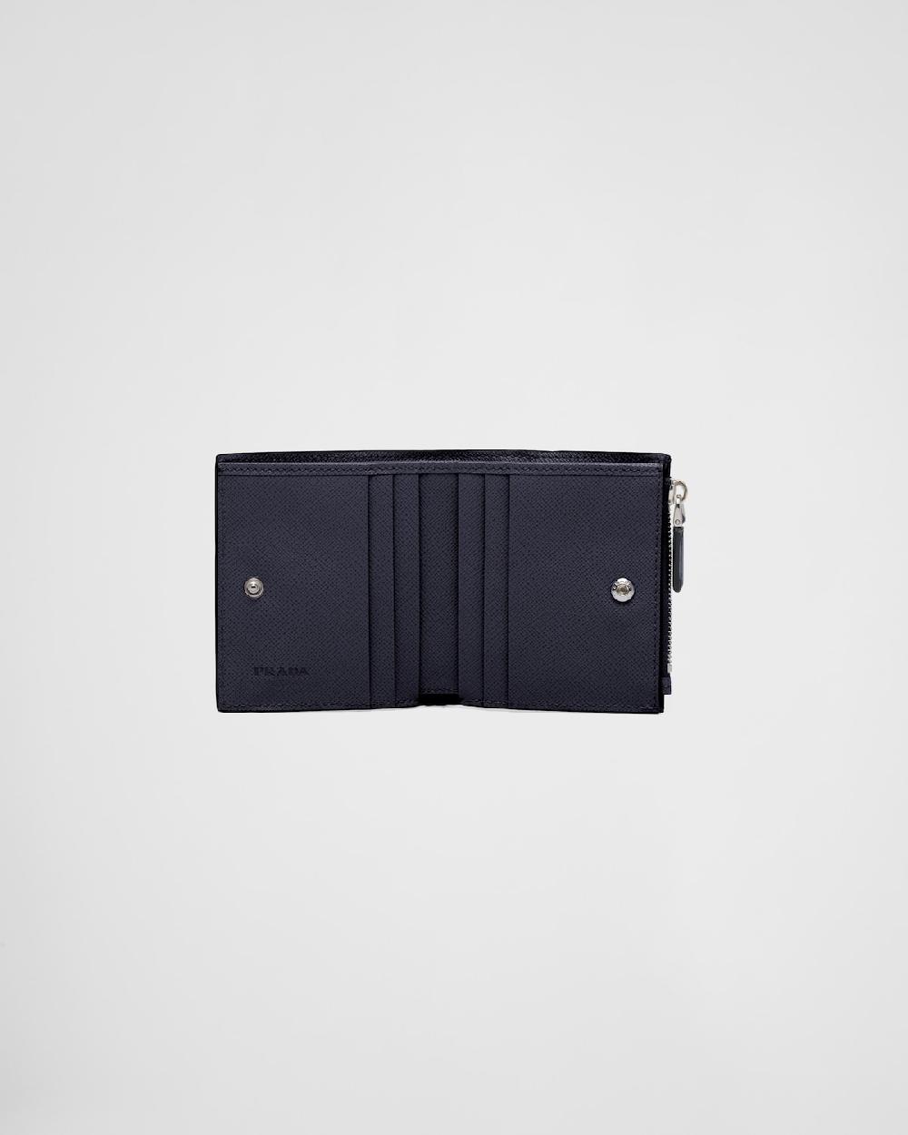 Prada Cartera pequeña de piel Saffiano En oferta