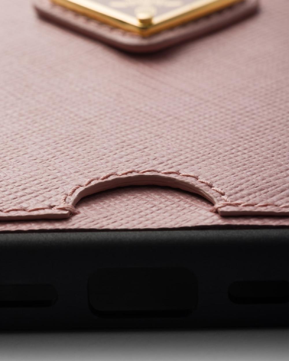 Prada Funda de piel Saffiano para iPhone 16 Pro Solo hoy