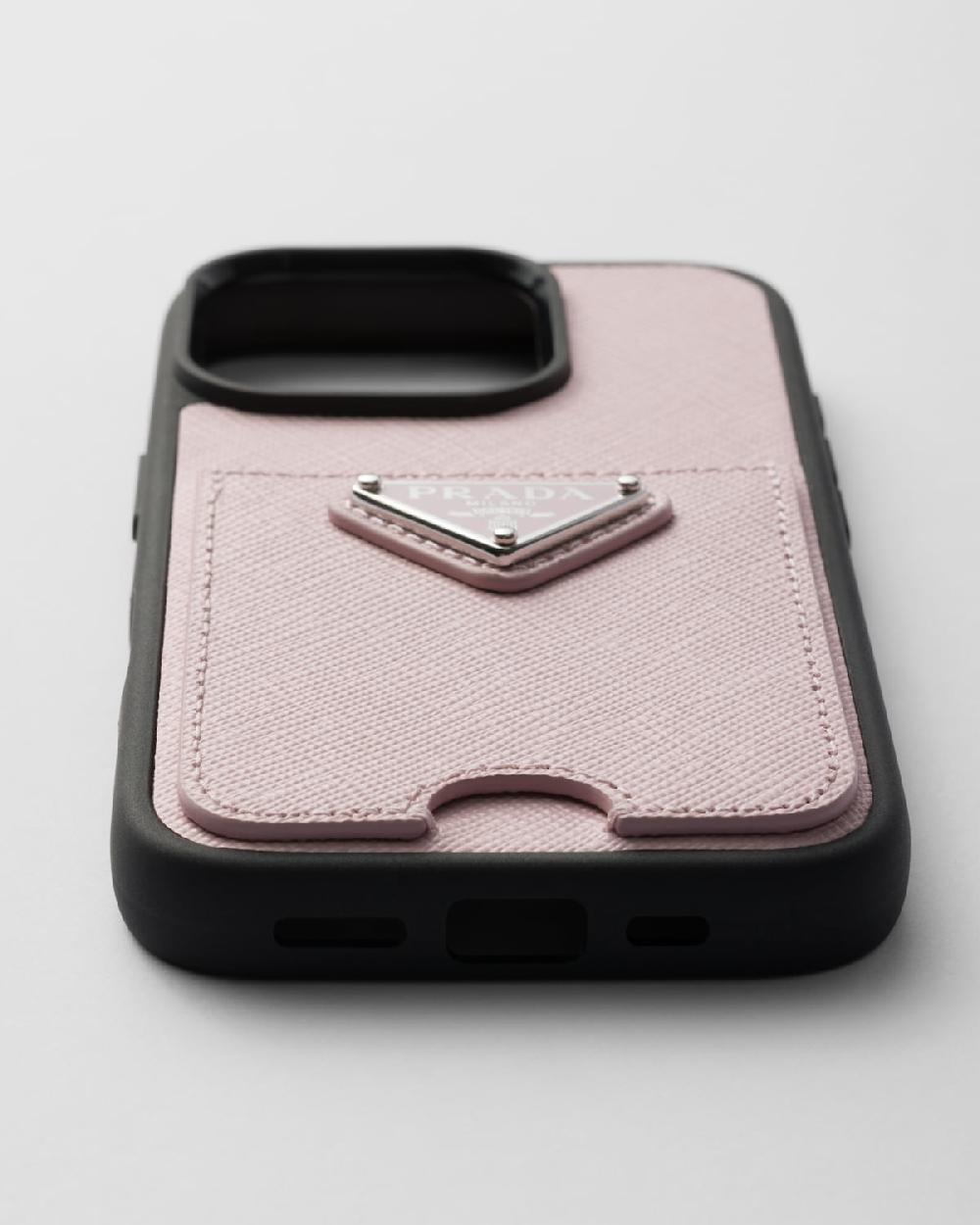 Prada Funda de piel Saffiano para iPhone 16 Pro Promoción trimestral
