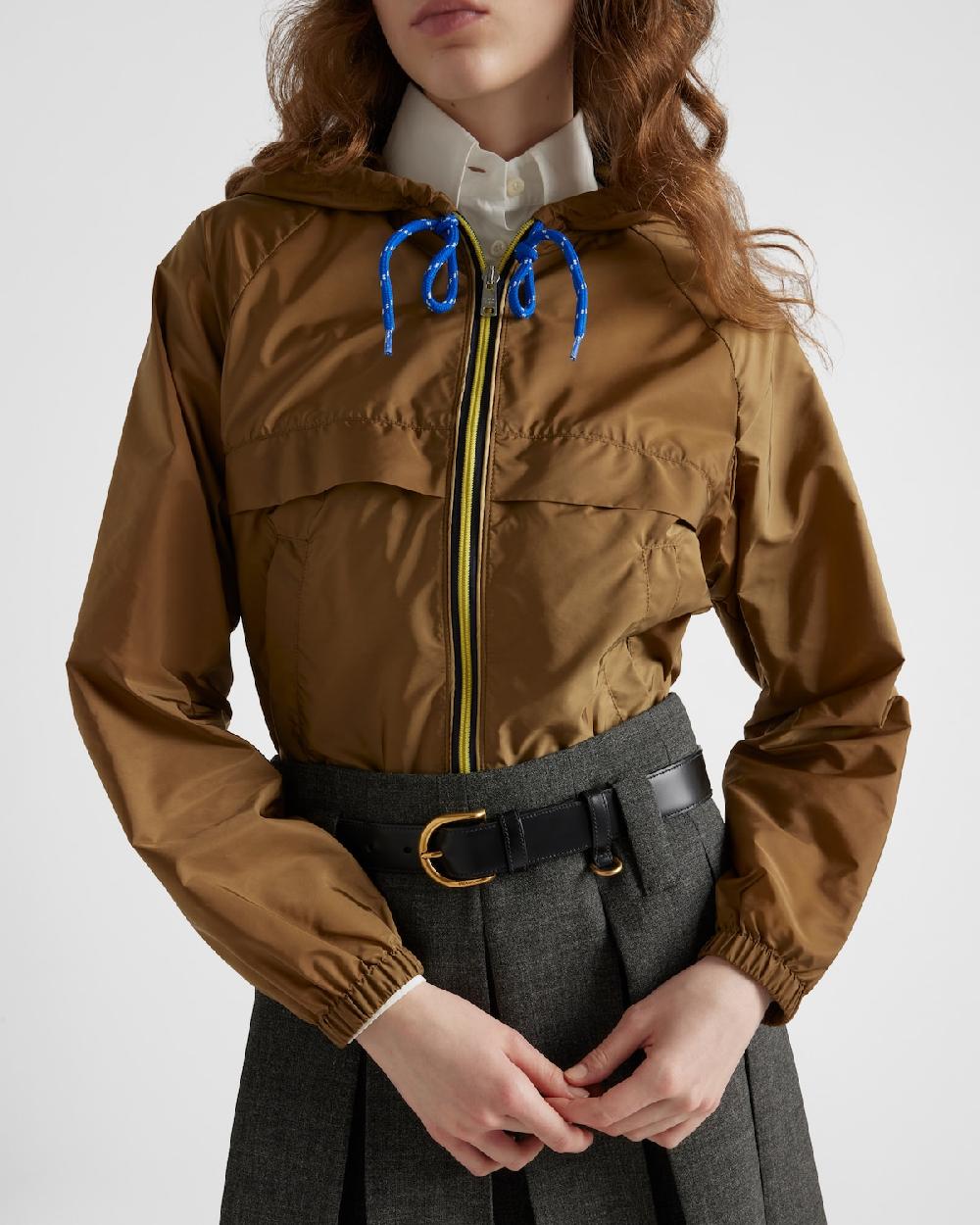 Prada Chaqueta de Re-Nylon ligero 2025