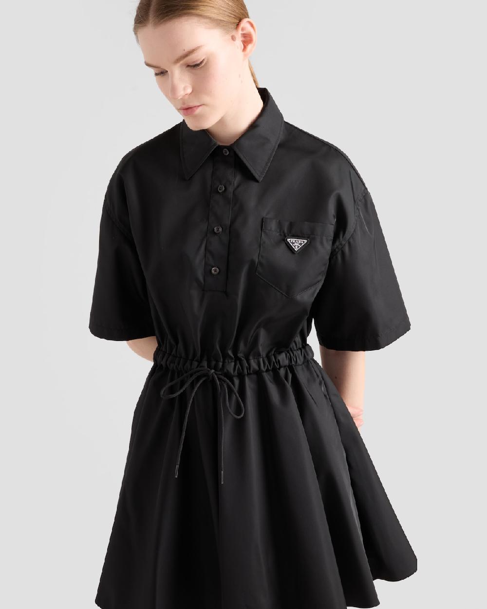 Prada Vestido de manga corta en Re-Nylon Rebajas