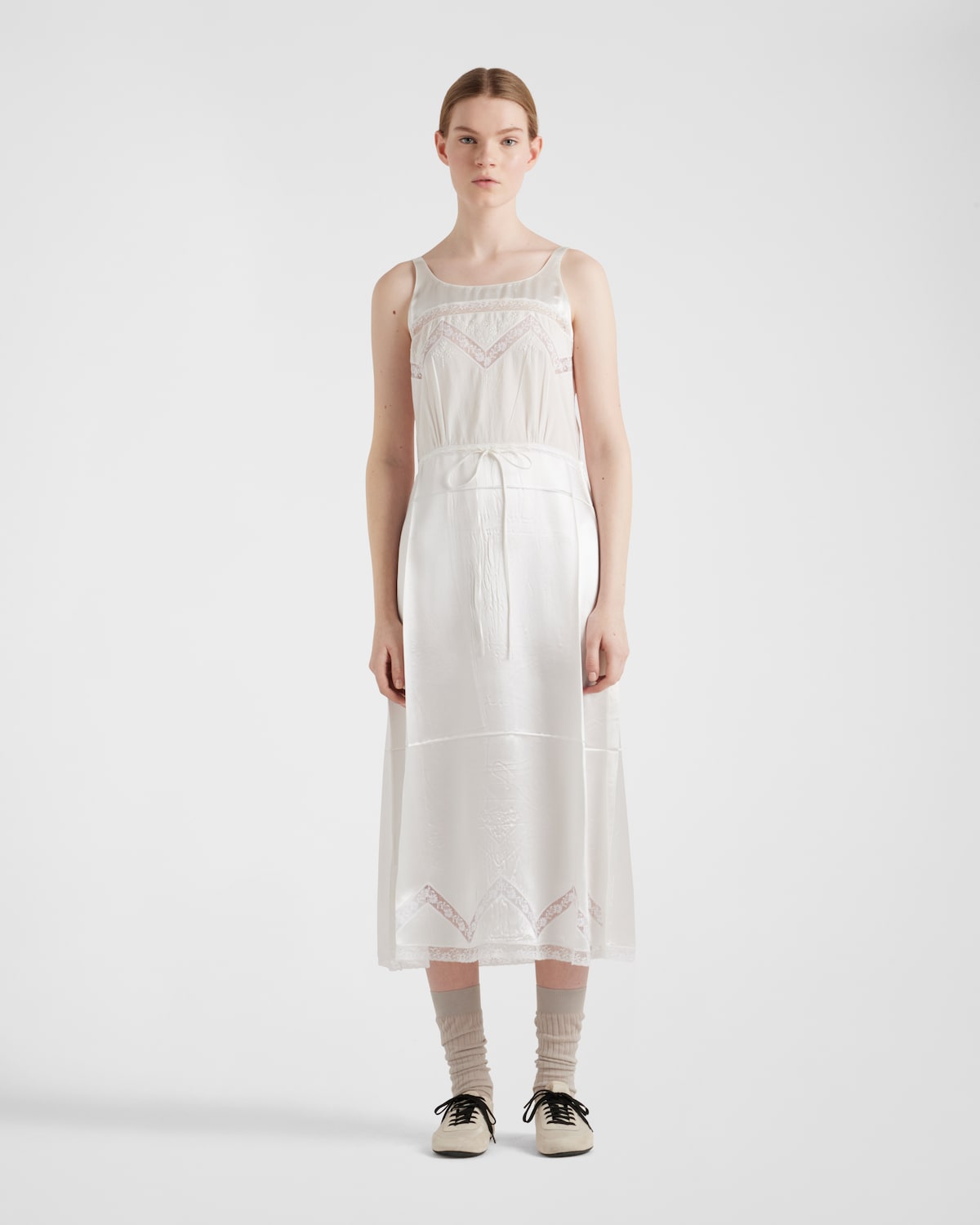 Prada Vestido de batista envejecida bordada