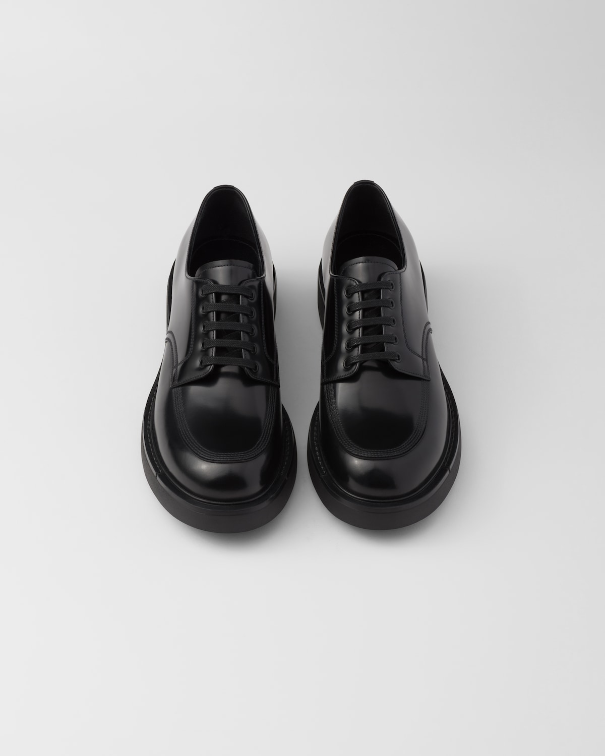 Prada Zapatos Derby en piel cepillada Tienda de fábrica