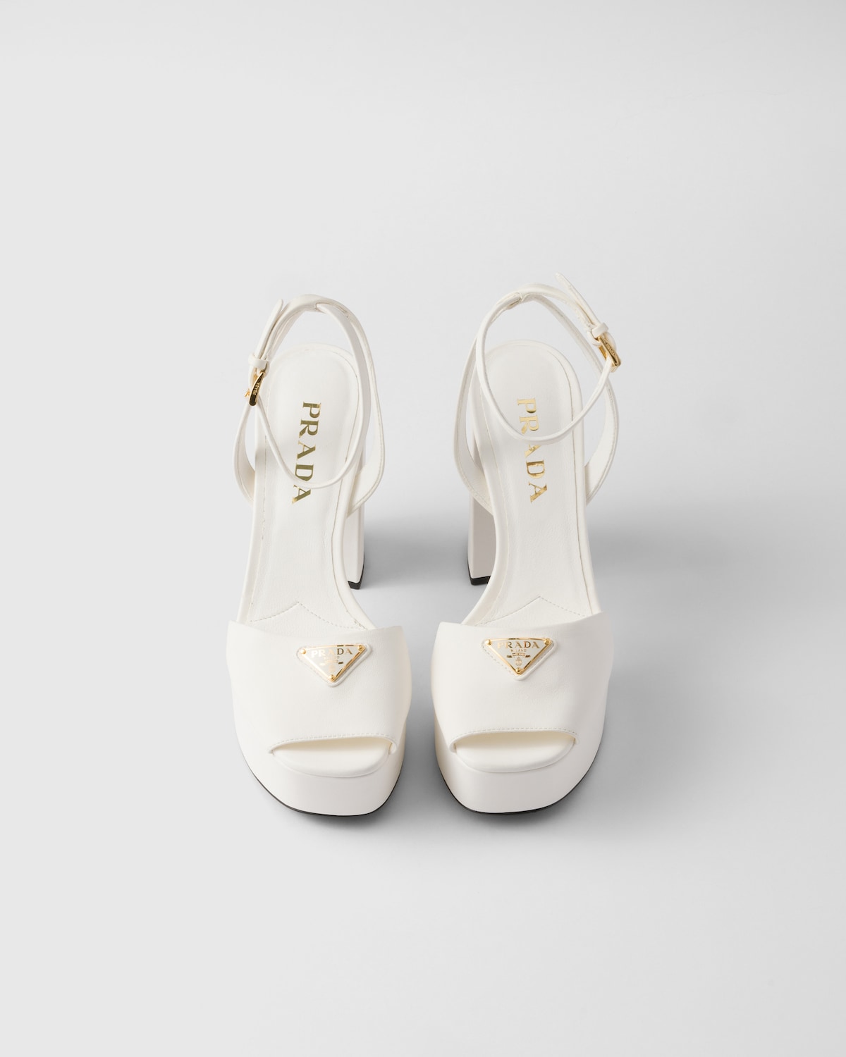 Prada Sandalias de napa con plataforma 2025