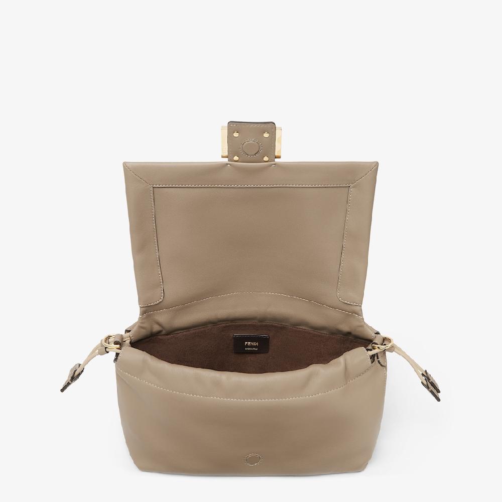 Fendi Mamma Baguette Medium Promoción por tiempo limitado