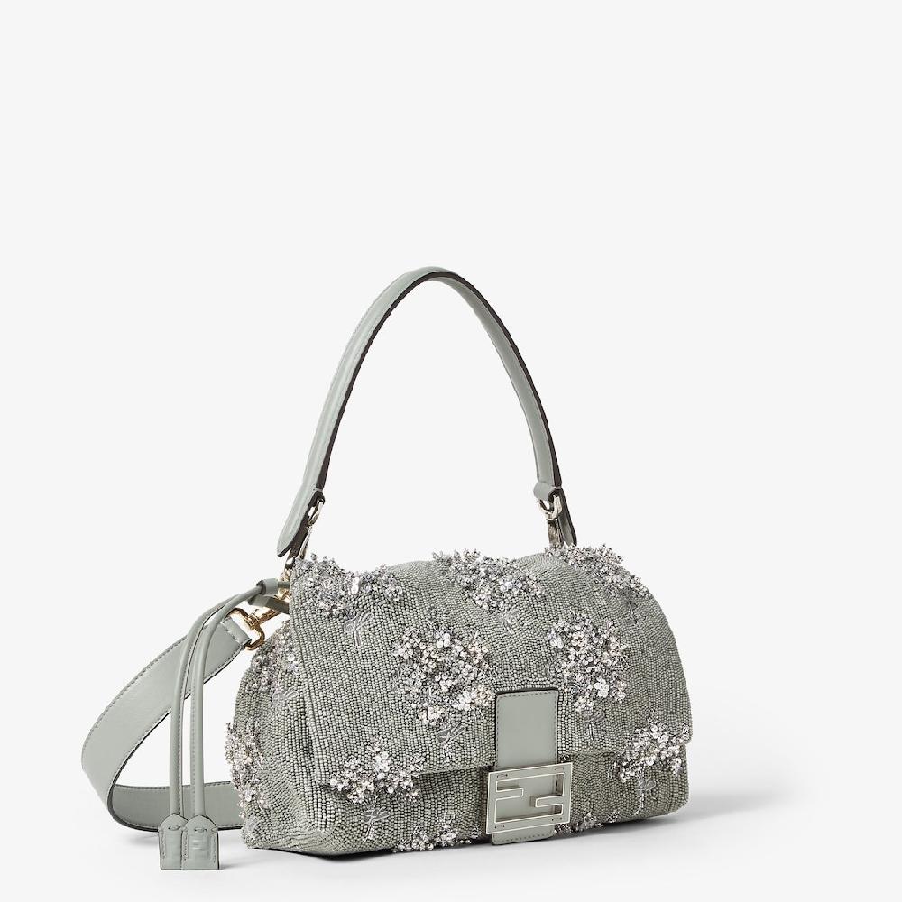 Fendi Mamma Baguette Medium Solo hoy