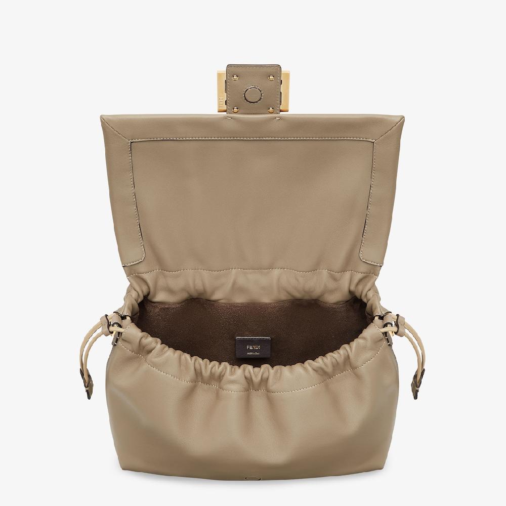 Fendi Mamma Baguette Large Solo queda un día