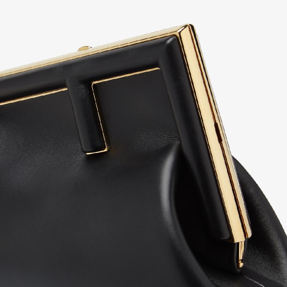 Fendi Fendi First Small Tienda