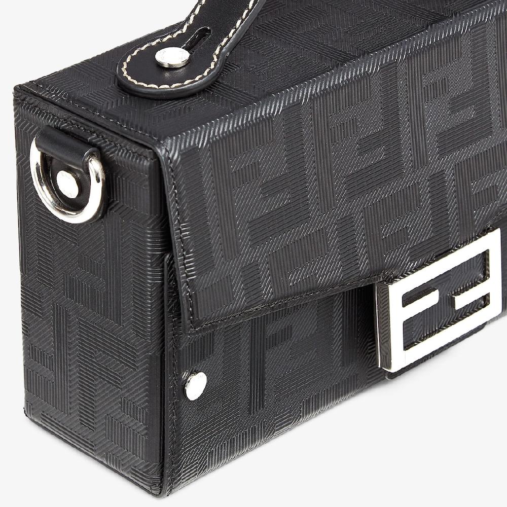 Fendi Baguette Soft Trunk Último día