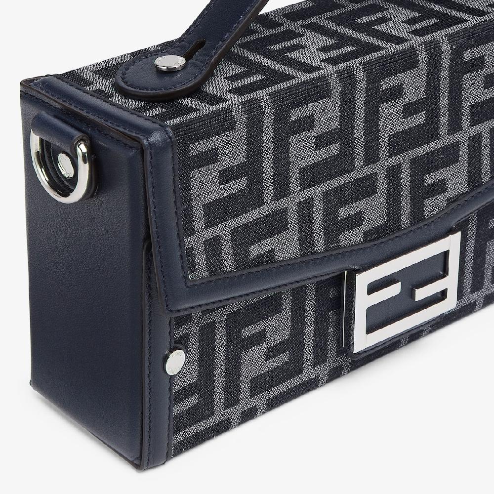 Fendi Baguette Soft Trunk Promoción por tiempo limitado