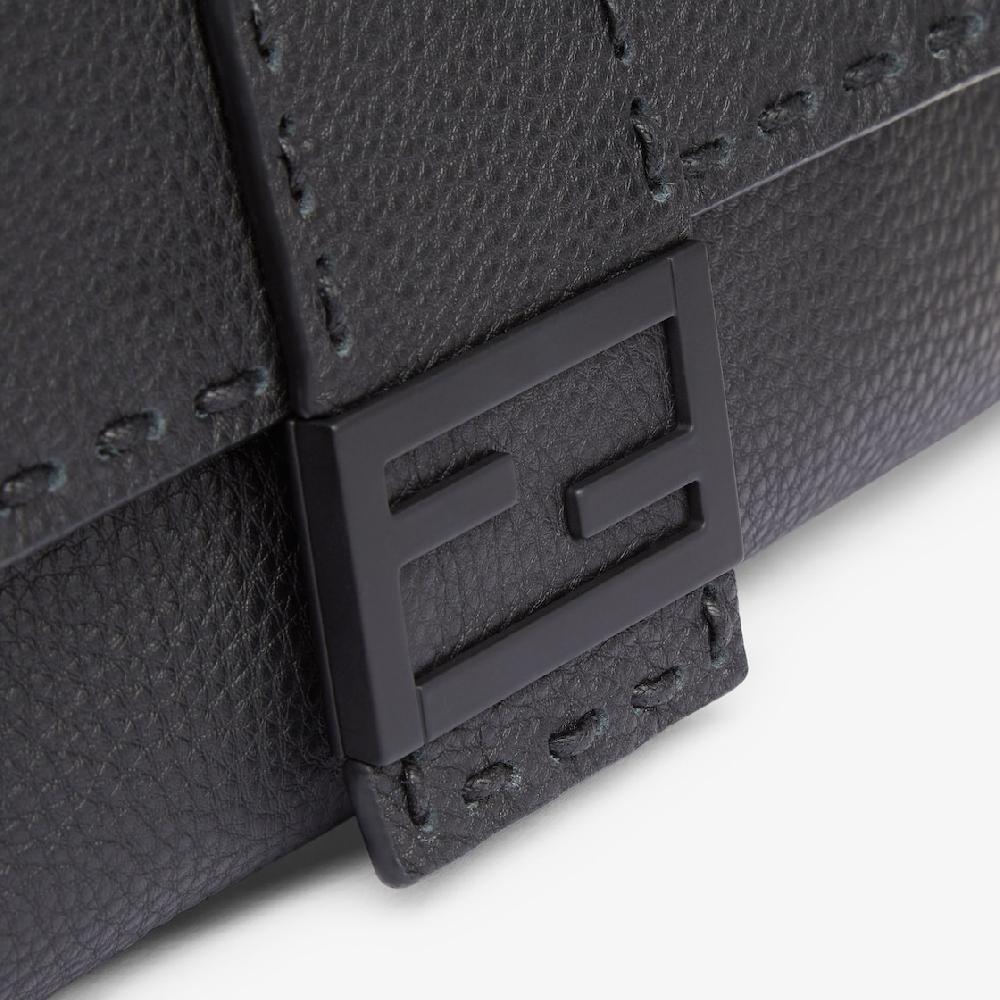 Fendi Baguette regular Solo hoy