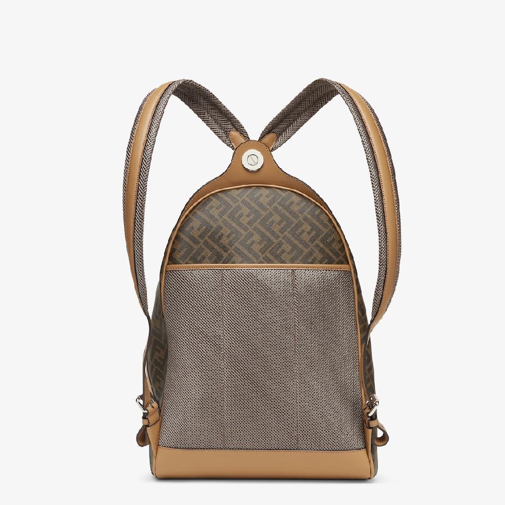 Fendi Fendi Chiodo mediana Fendi Diagonal Devoluciones gratuitas