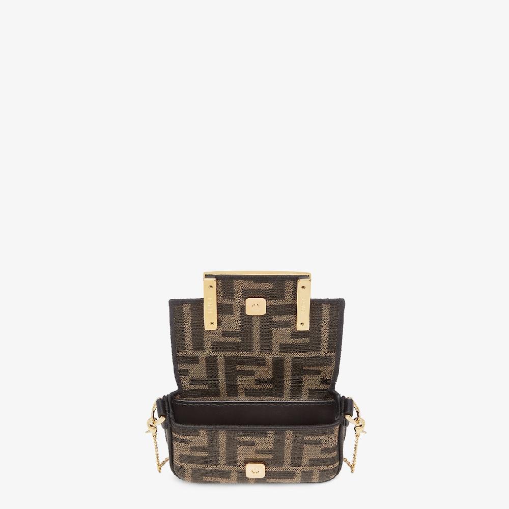 Fendi Charm Nano Baguette Oferta exclusiva