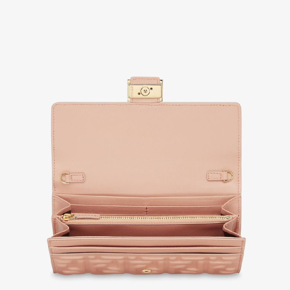 Fendi Cartera continental Baguette con cadena Gran oferta