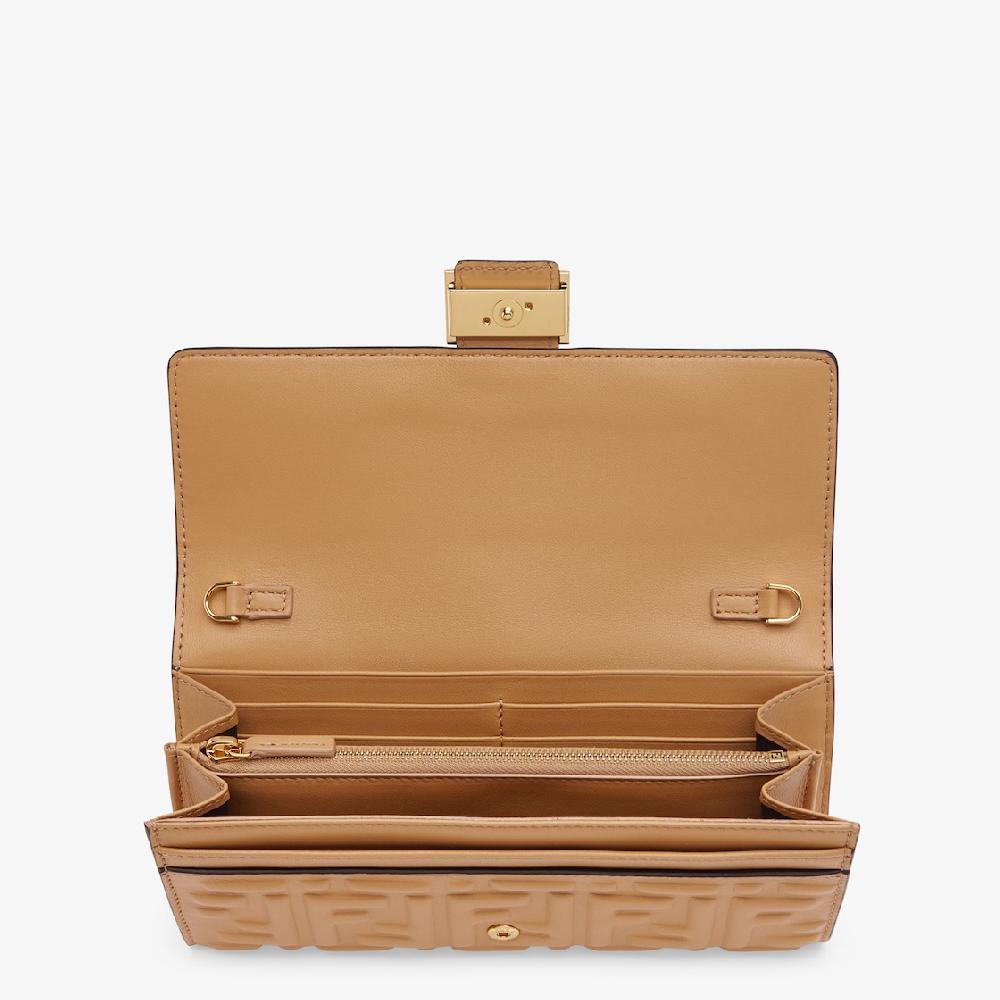 Fendi Cartera continental Baguette con cadena Rebajas baratas
