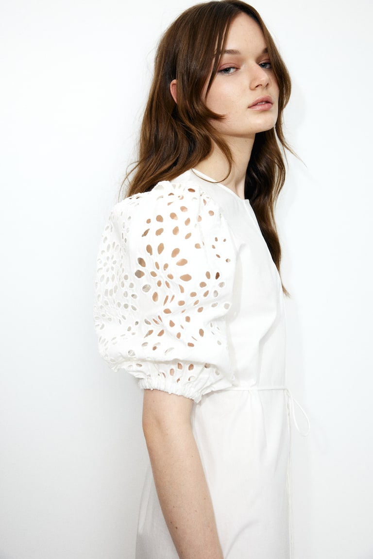 H&M Vestido con mangas en bordado inglés - Blanco - MUJER En oferta