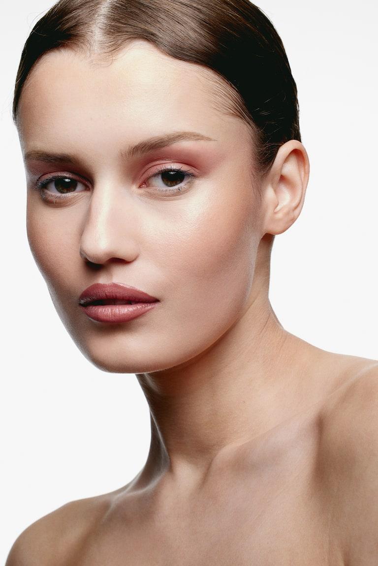 H&M Do-It-All-Stick Blusher - Flaming Flamingo - Beauty all Grandes ahorros