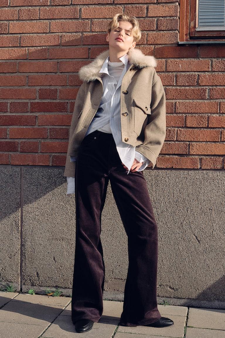 H&M Cazadora de sarga con cuello efecto pelo - Beige claro - MUJER En línea