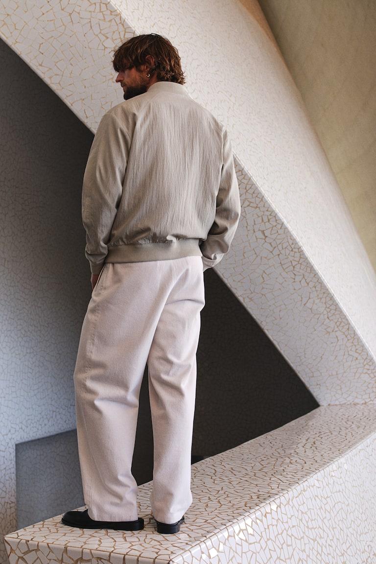 H&M Cazadora bomber en mezcla de lyocell Regular Fit - Beige grisáceo - HOMBRE Limitado a 3 días