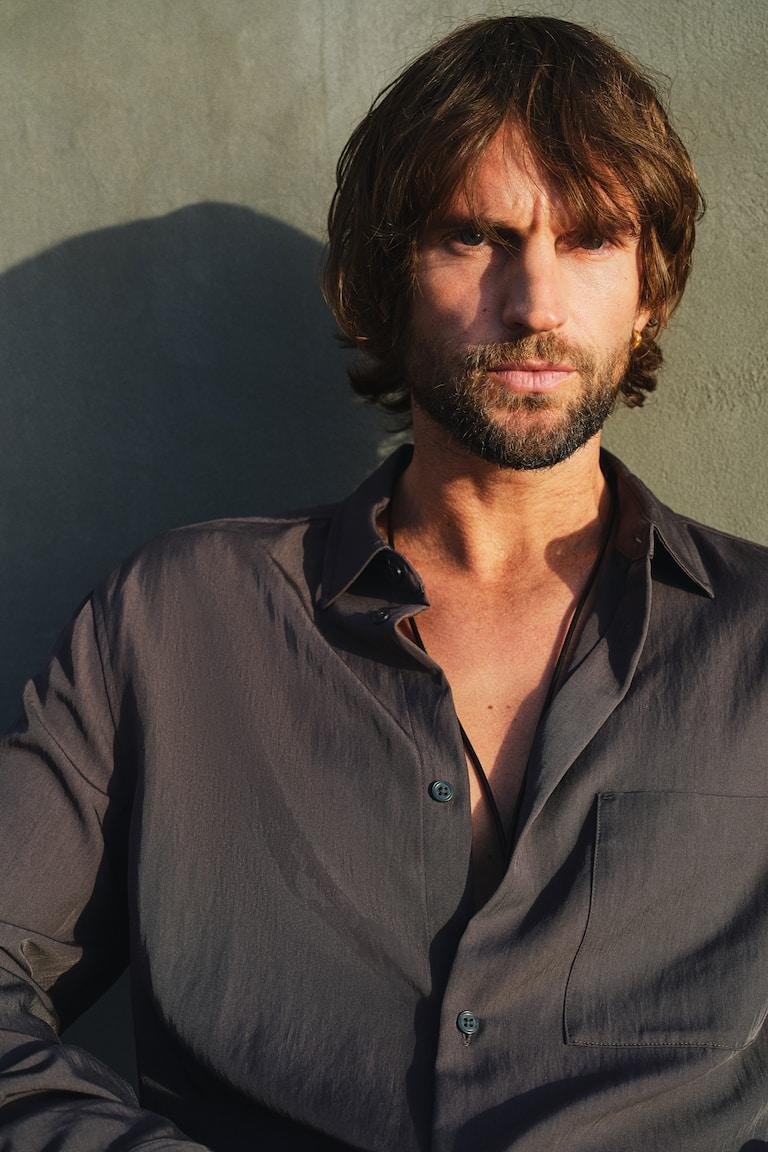 H&M Camisa de satén Loose Fit - Gris oscuro - HOMBRE Libre de impuestos