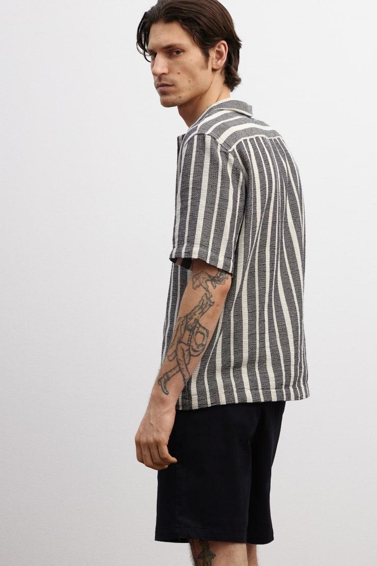 H&M Camisa resort con textura Regular Fit - Marrón/Rayas crema - HOMBRE Gran oferta