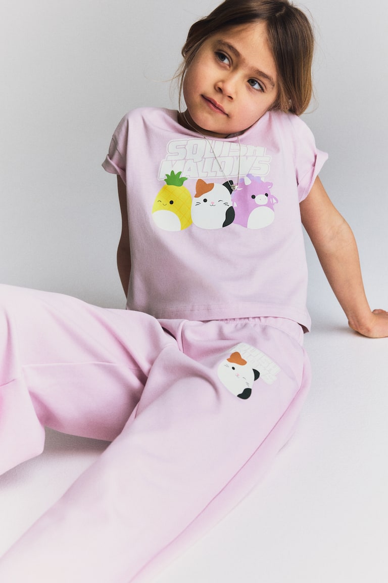 H&M Conjunto de camiseta y joggers con estampado - Rosa claro/Squishmallows - NIÑOS En línea