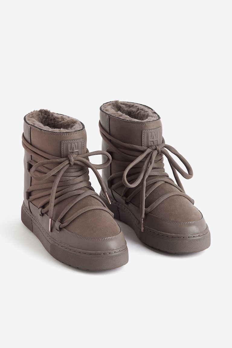 H&M Botas acolchadas con cordones - Negro - MUJER Libre de impuestos