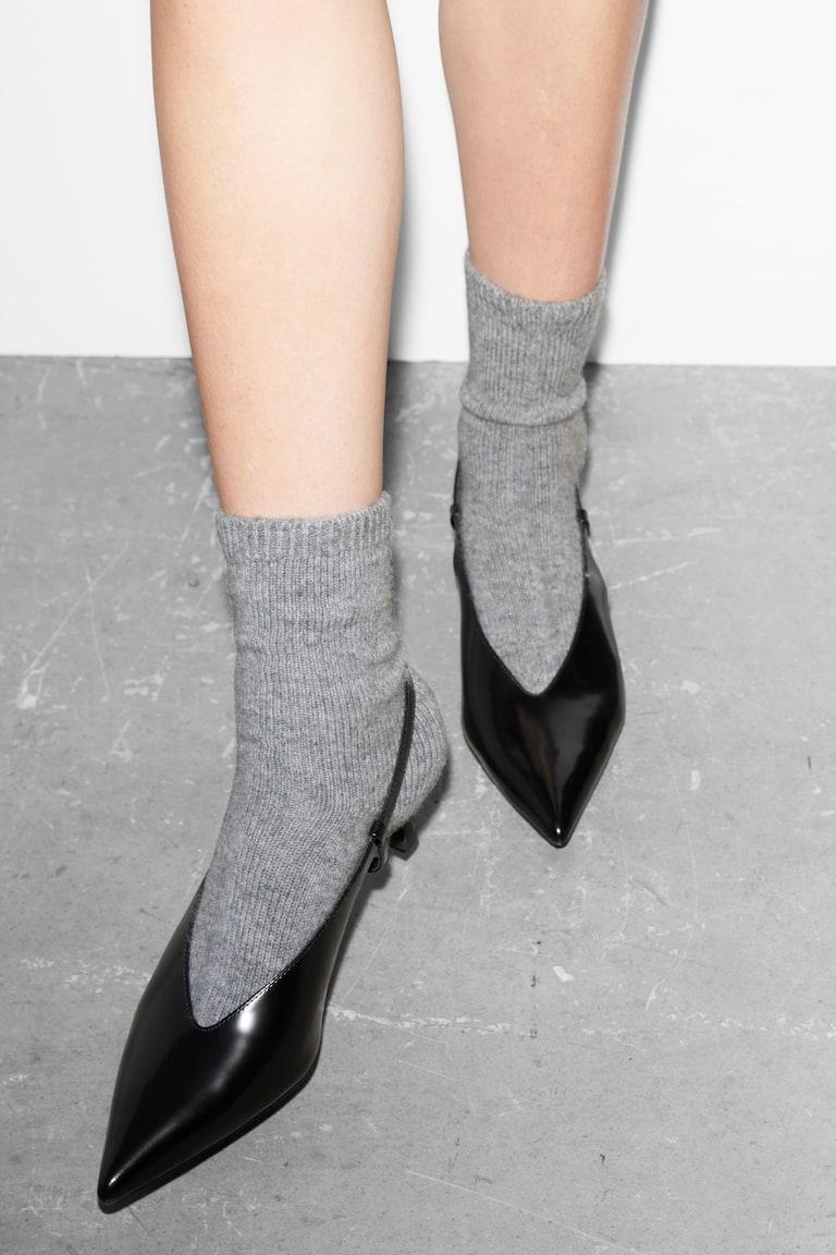 H&M Zapatos de tacón destalonados clásicos de piel - Azul claro - MUJER Promoción trimestral