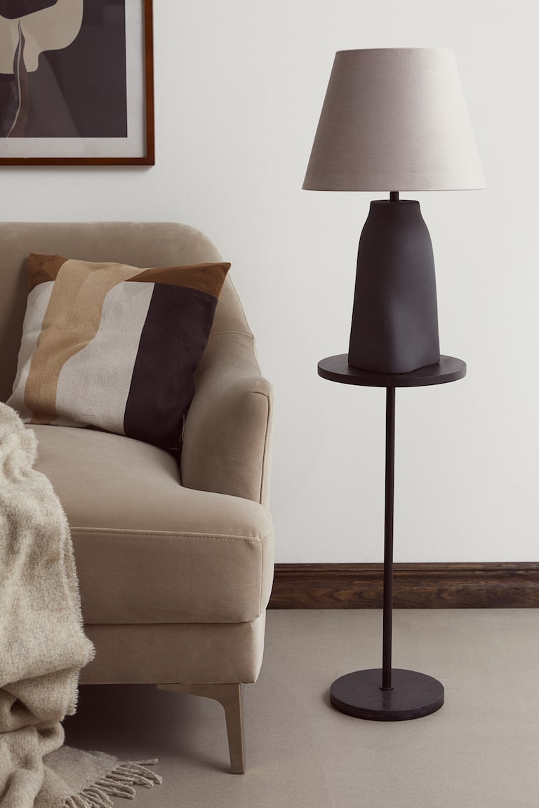 H&M Mesa auxiliar de acacia - Negro - HOME Outlet online